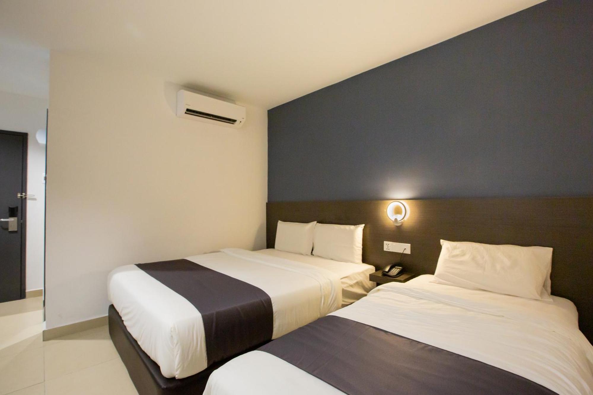 1 Hotel Signature Port Dickson Extérieur photo